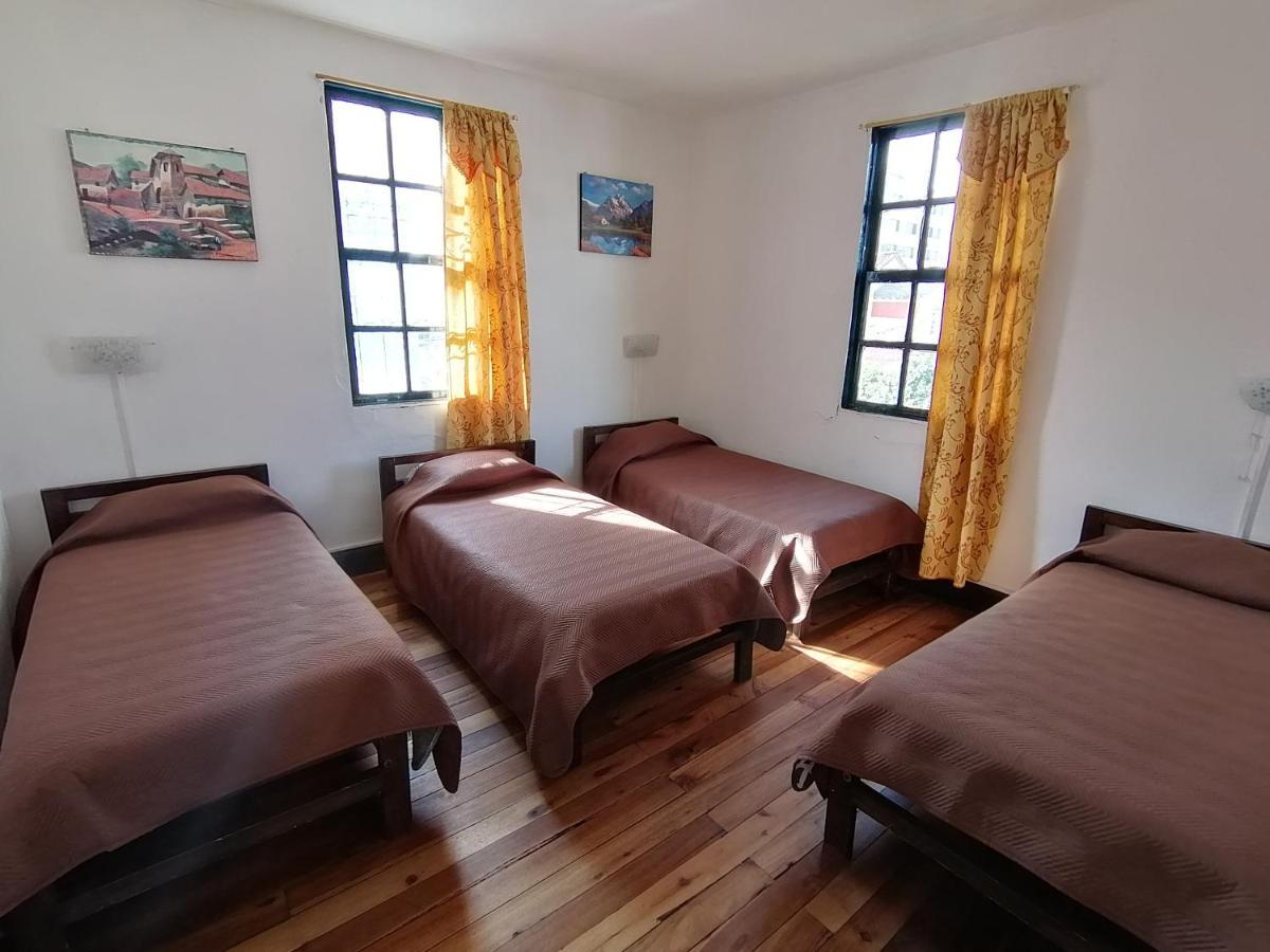 Galapagos Natural Life Hostel กีโต ภายนอก รูปภาพ