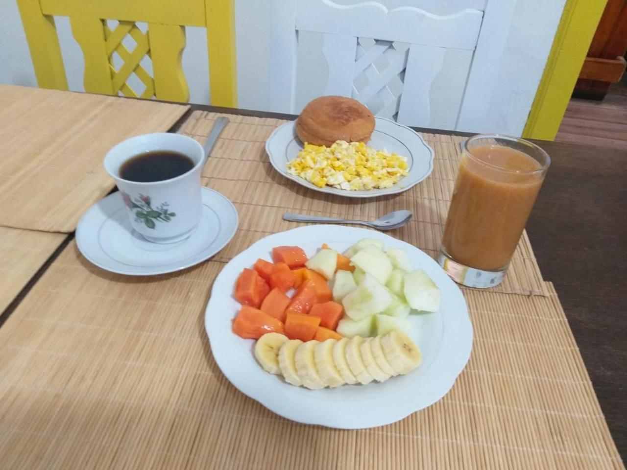 Galapagos Natural Life Hostel กีโต ภายนอก รูปภาพ